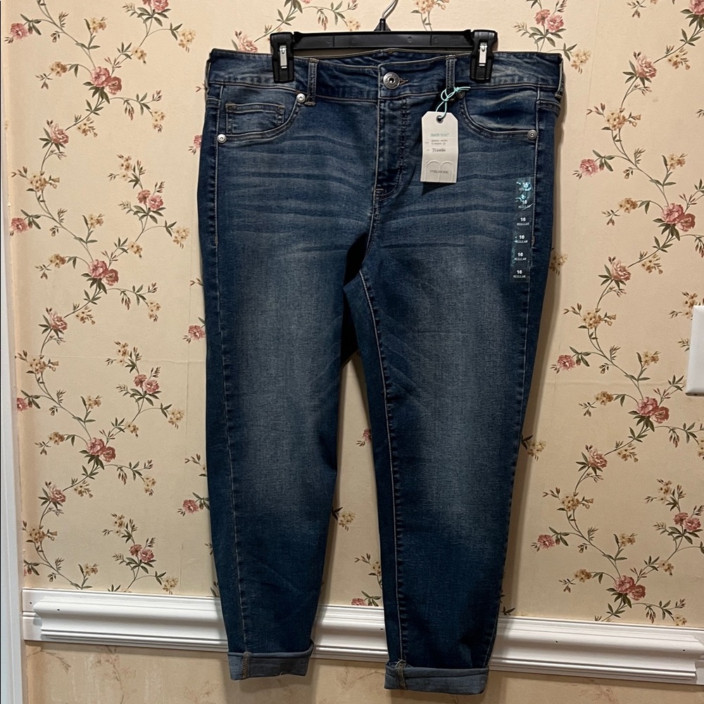 Maurices Dark Blue Ankle Jeans Size 16